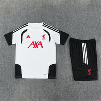 Conjunto para niño/niña Liverpool 26/27