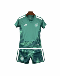 Conjunto para niño/niña Alemania 26/27