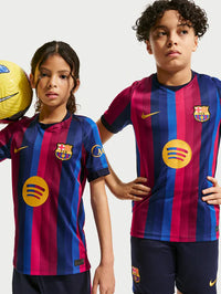 Conjunto para niño/niña FC Barcelona Home 26/27 - con medias