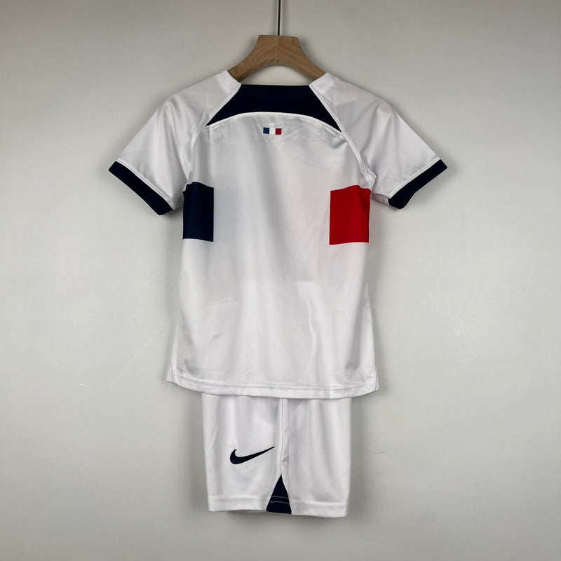 Conjunto para niño/niña PSG II 23/24