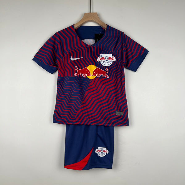 Conjunto para niño/niña Leipzig II 23/24