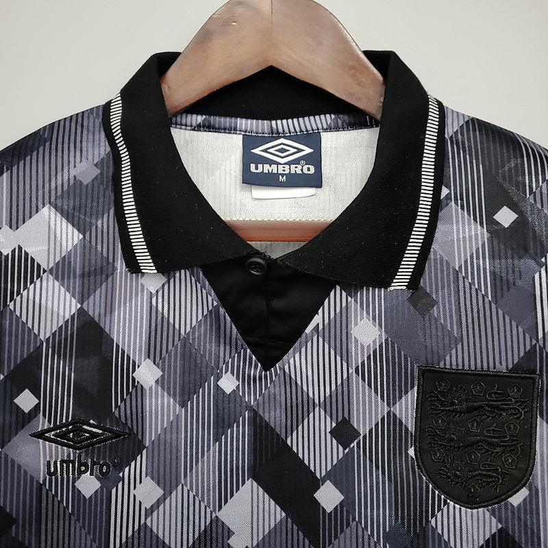 Camisa Inglaterra Retrô 1990 Preta e Branca - Umbro - DA Sports Oficial