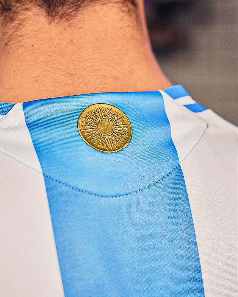 Camisa Seleção Argentina Home 2024/25 + Patch Campeão - Branca e Azul - DA Sports Oficial