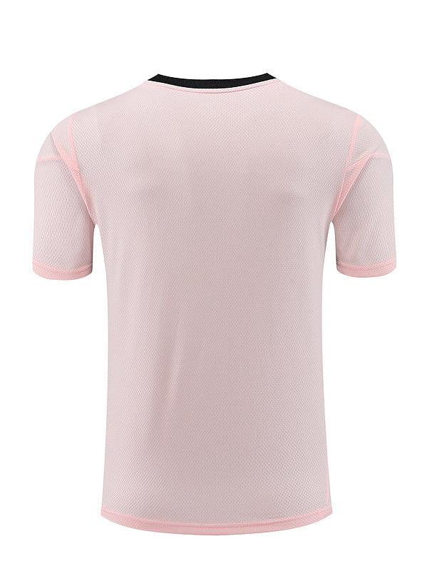 Camiseta Manchester United 23/24 - Treino - Rosa - DA Sports Oficial