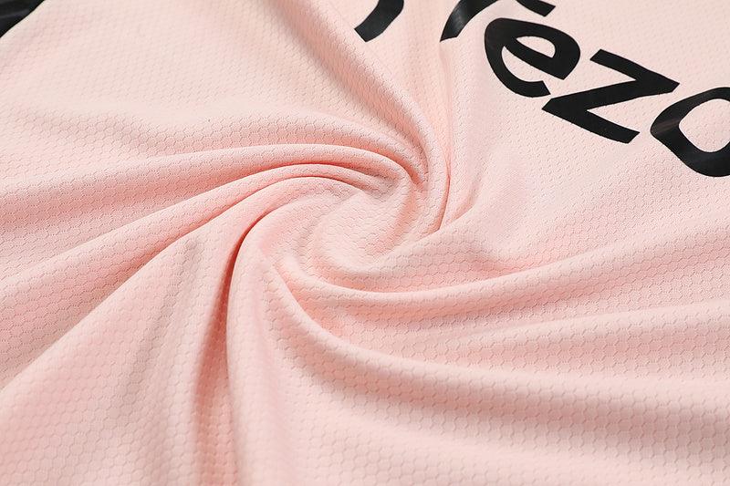 Camiseta Manchester United 23/24 - Treino - Rosa - DA Sports Oficial