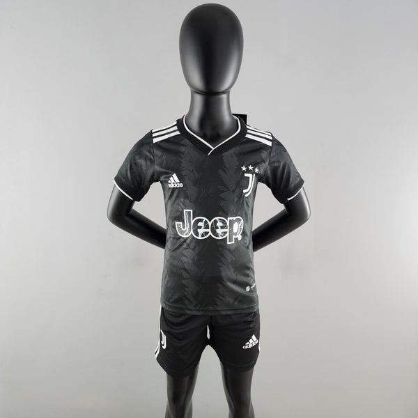 Kit Infantil Juventus II 22/23 Adidas - Preto e Branco - DA Sports Oficial