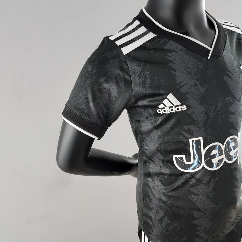 Kit Infantil Juventus II 22/23 Adidas - Preto e Branco - DA Sports Oficial