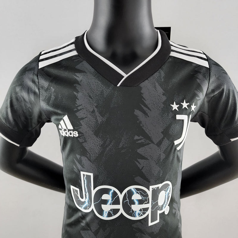 Kit Infantil Juventus II 22/23 Adidas - Preto e Branco - DA Sports Oficial