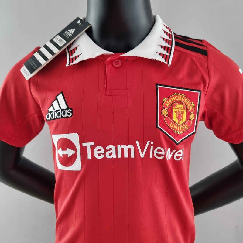 Kit Infantil Manchester United 22/23 Adidas - Vermelho - DA Sports Oficial