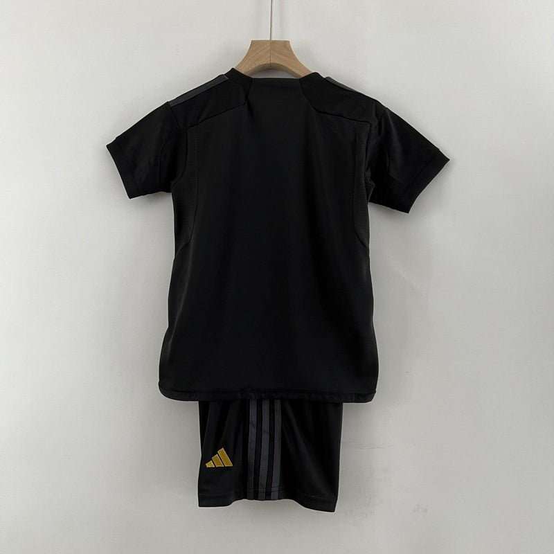 Kit Infantil Real Madrid III 23/23 Adidas - Preto - DA Sports Oficial