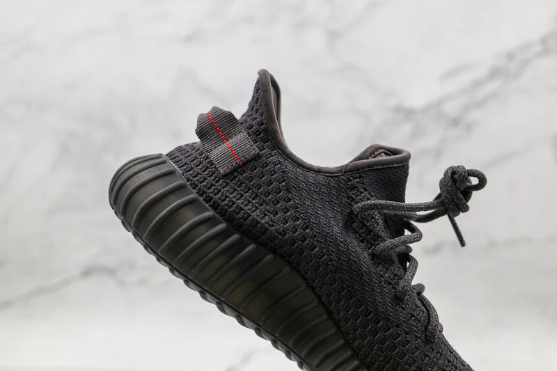 Yeezy Boost 350 V2 Black (Refletivo)