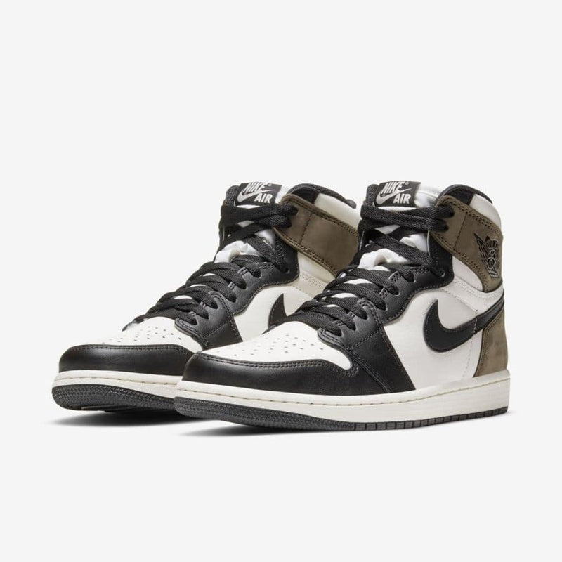 Air Jordan 1 Retro High OG Dark Mocha x Travis Scott