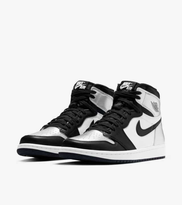 Air Jordan 1 Retro High Silver Toe