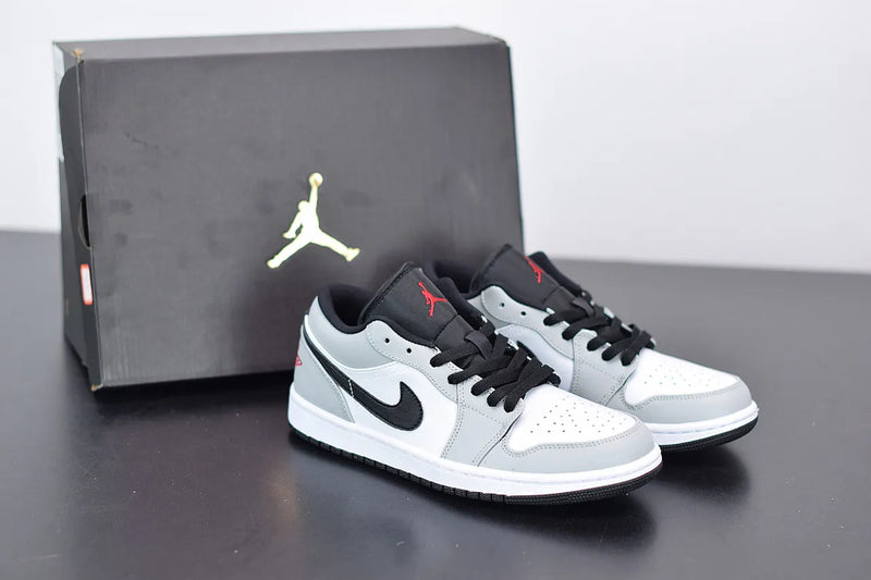 Air Jordan 1 Low light Smoke Grey