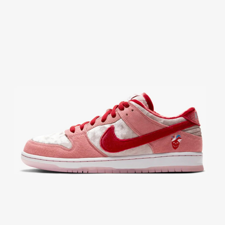 SB Dunk Low Strange Love Skateboards