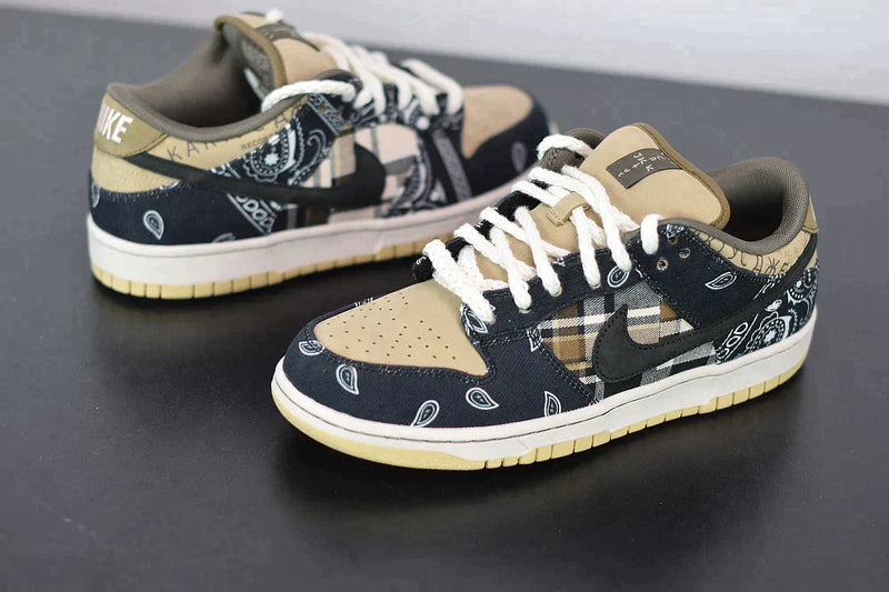 Dunk Low - Travis Scott